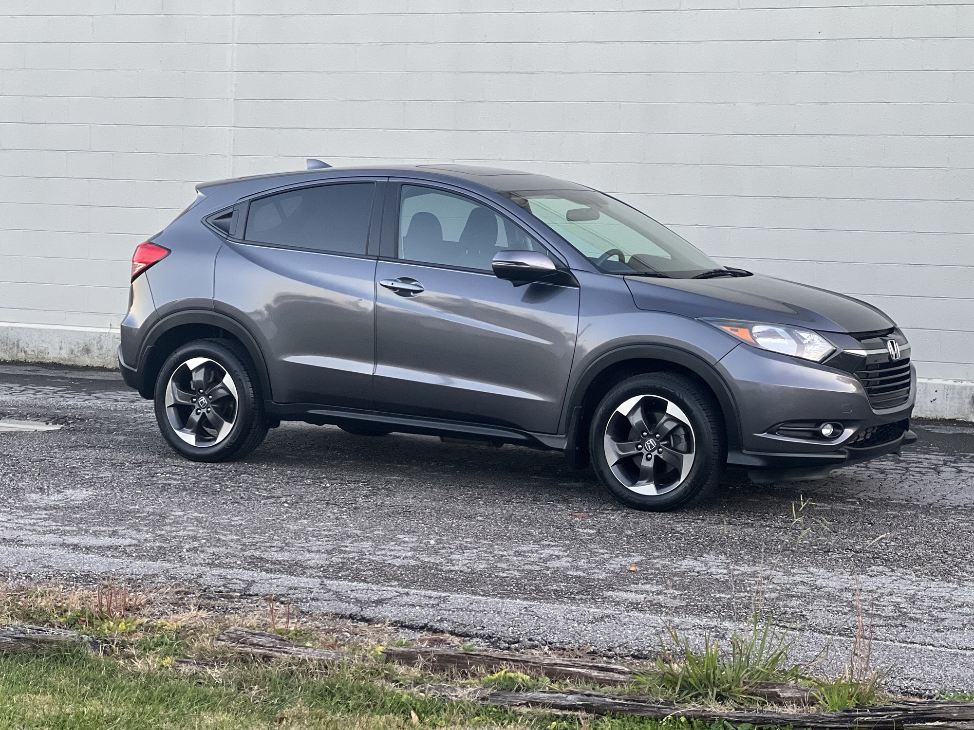 2018 Honda HR-V EX's photo