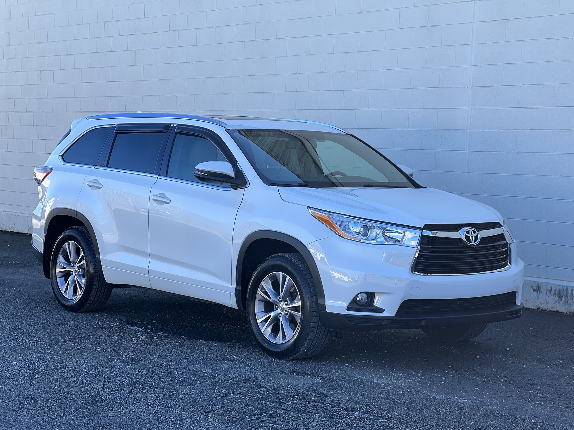 2015 Toyota Highlander XLE's photo