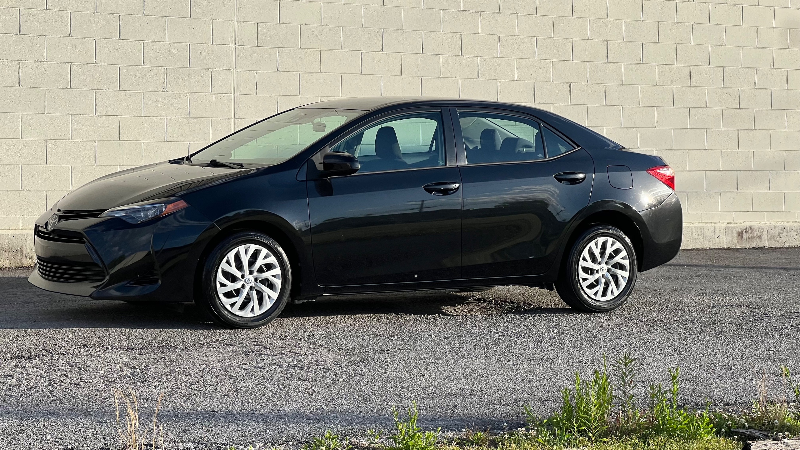 2017 Toyota Corolla LE AT's photo